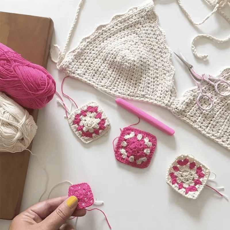 🧶✨The Granny Square Card Deck  – 50 Crochet Patterns